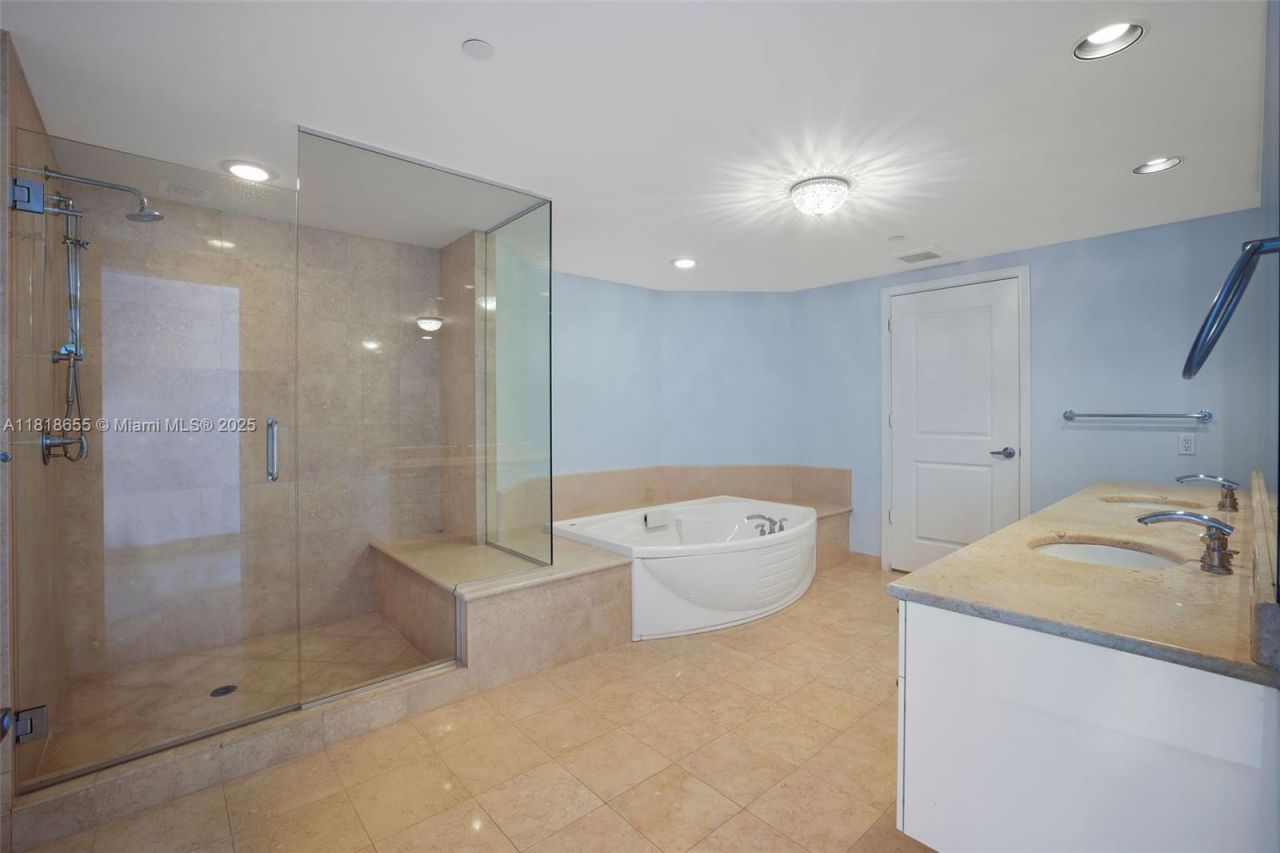 3101 S Ocean Dr, Unit 2708, Hollywood, FL 33019 Photo