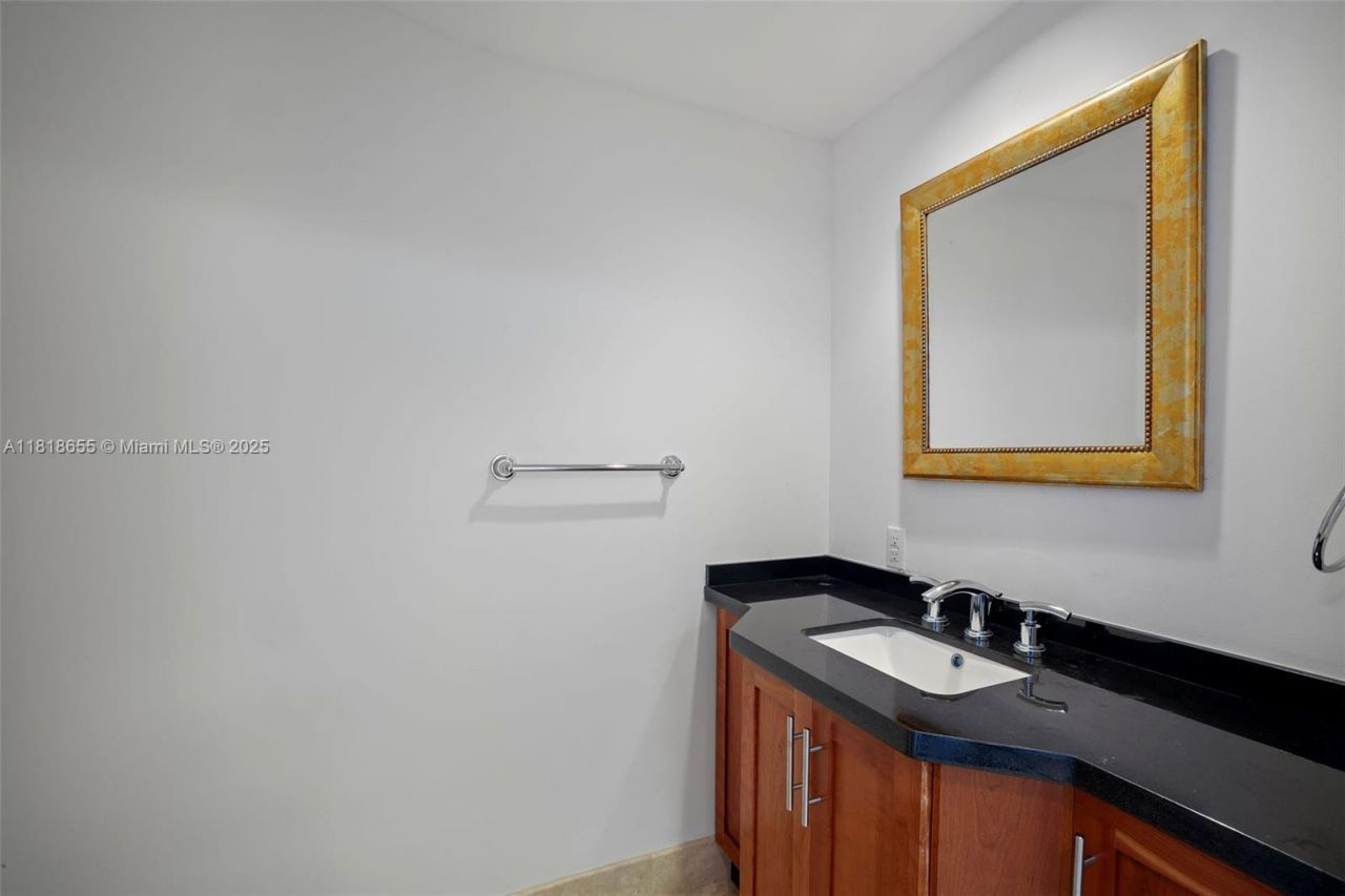 3101 S Ocean Dr, Unit 2708, Hollywood, FL 33019 Photo