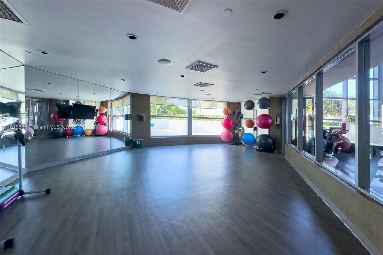 3101 S Ocean Dr, Unit 2708, Hollywood, FL 33019 Photo