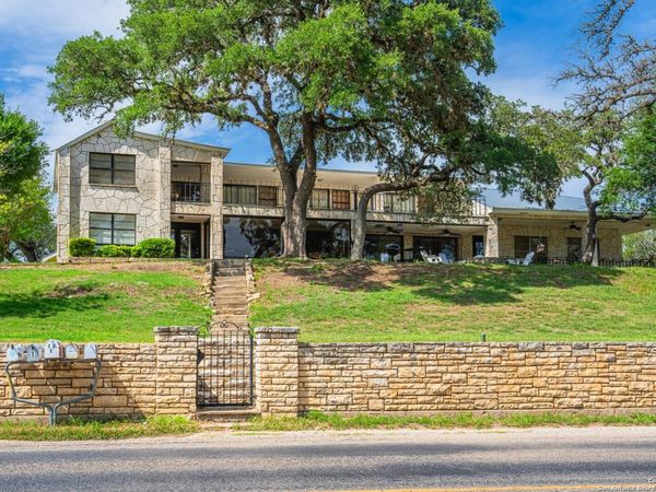 1120 highway 39, Ingram, TX 78025