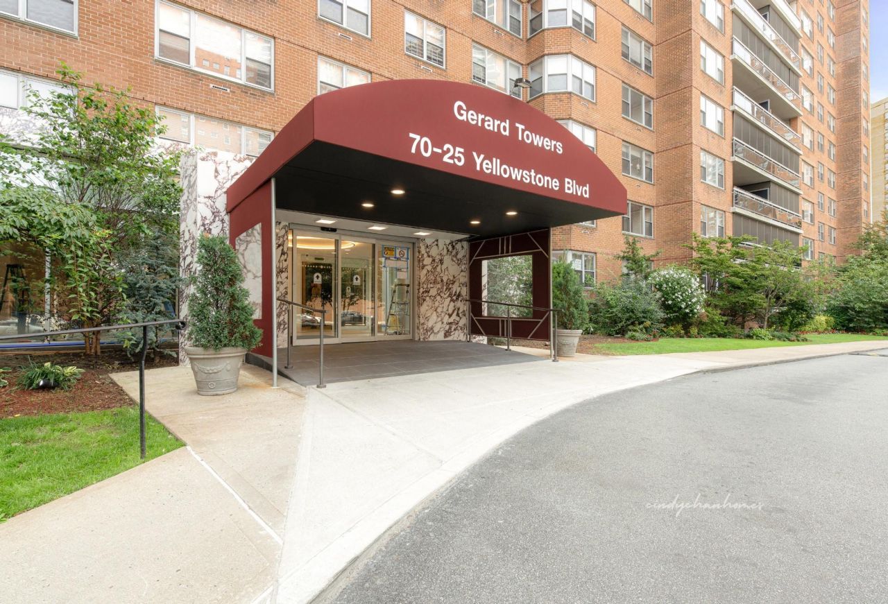 70-25 Yellowstone Boulevard, Unit 6B, Forest Hills, NY 11375 Main Photo