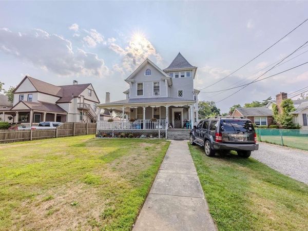 38 Park Avenue, Amityville, NY 11701