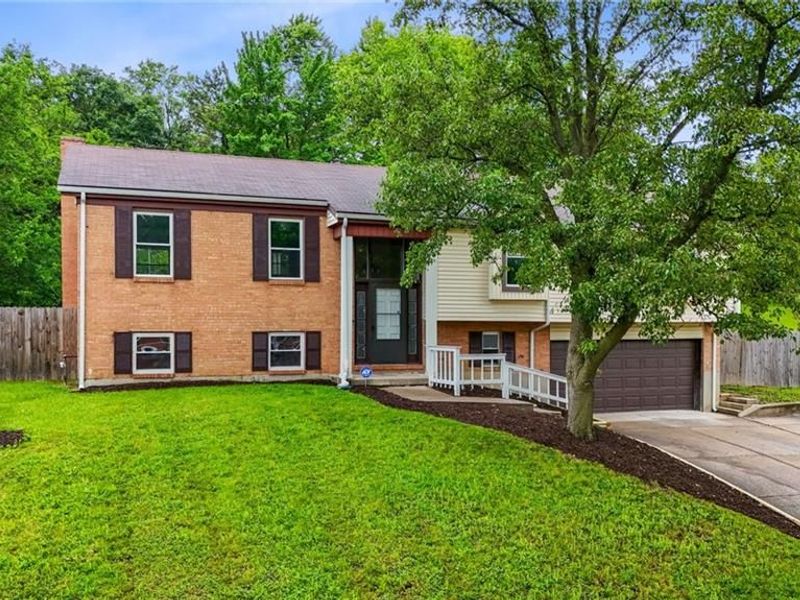 1153 King Richard Parkway, Dayton, OH 45449 Photo 2