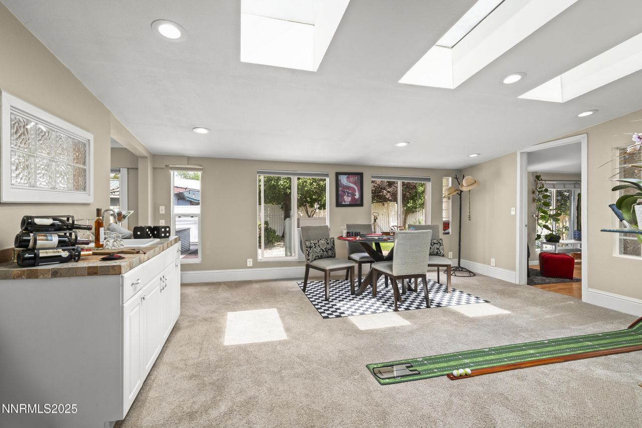 2195 W Plumb Lane, Reno, NV 89509 Photo