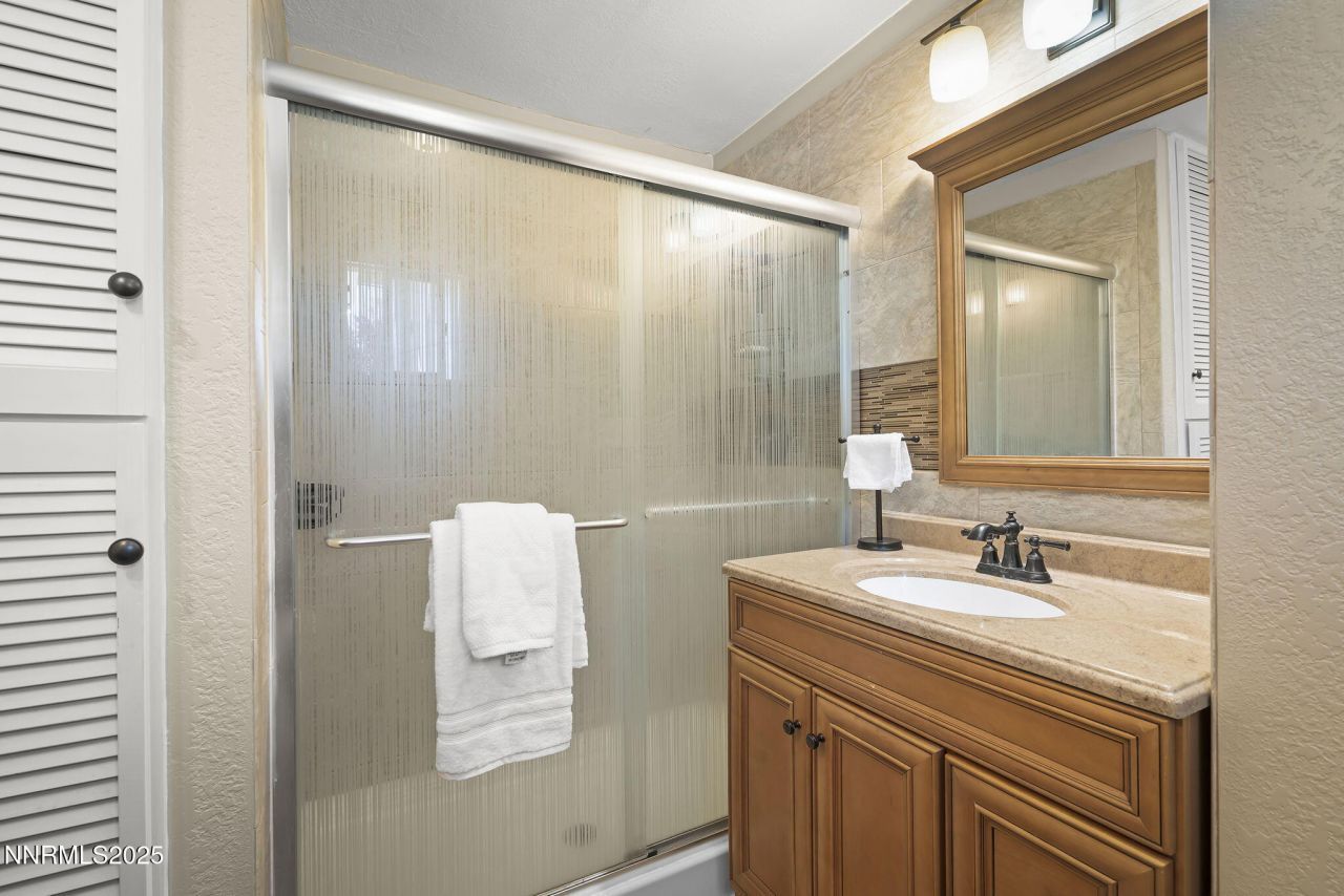 2195 W Plumb Lane, Reno, NV 89509 Photo