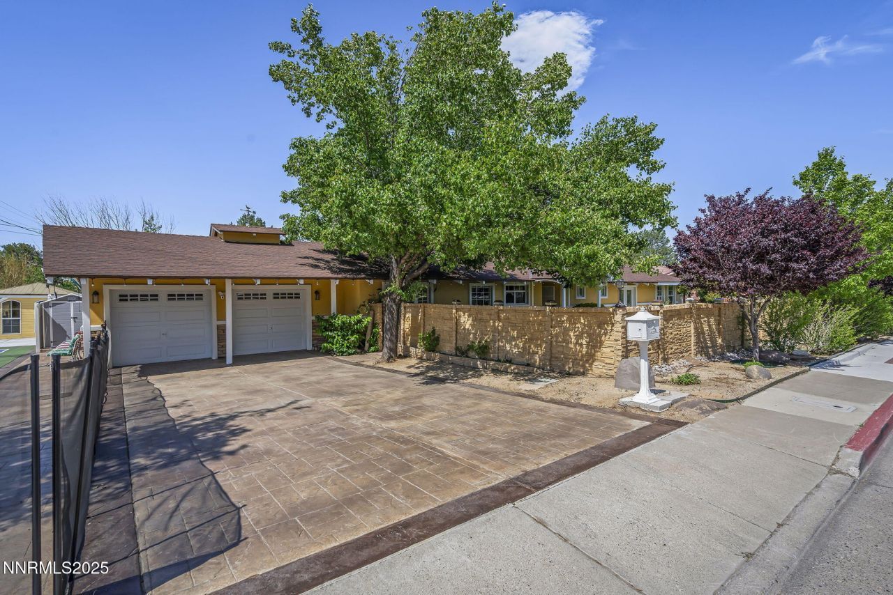 2195 W Plumb Lane, Reno, NV 89509 Photo