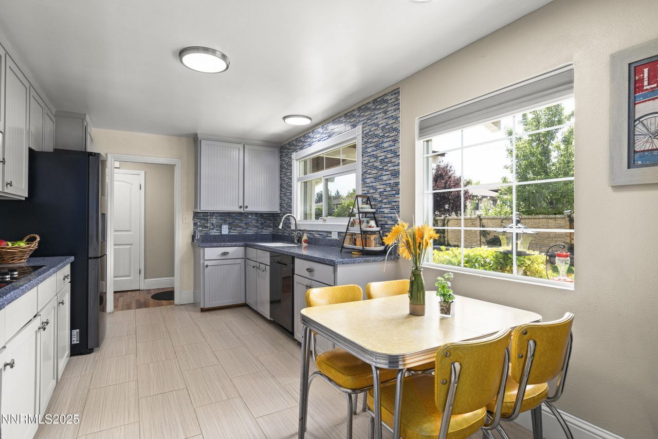 2195 W Plumb Lane, Reno, NV 89509 Photo