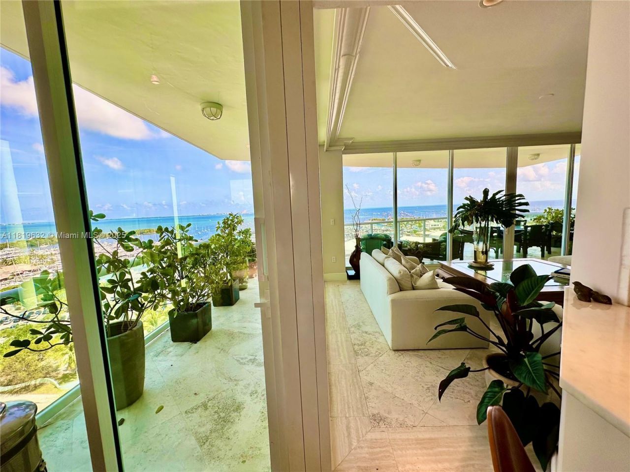2645 S Bayshore Dr, Unit 1403, Miami, FL 33133 Photo