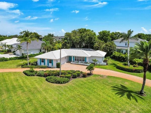 740 Park Shore DR, NAPLES, FL 34103