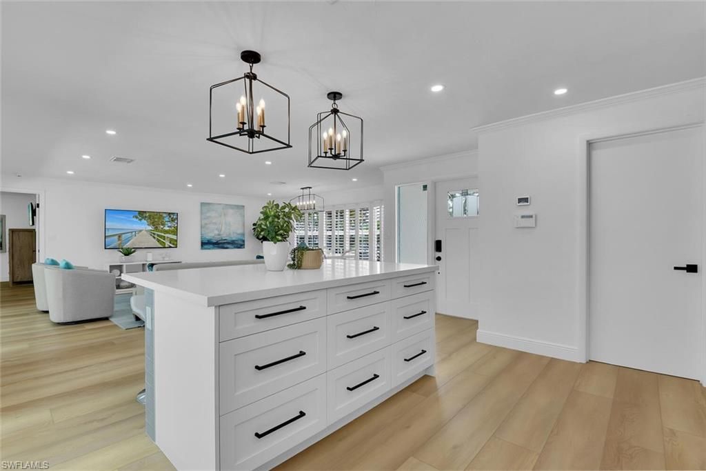 740 Park Shore Dr, Naples, FL 34103 Photo