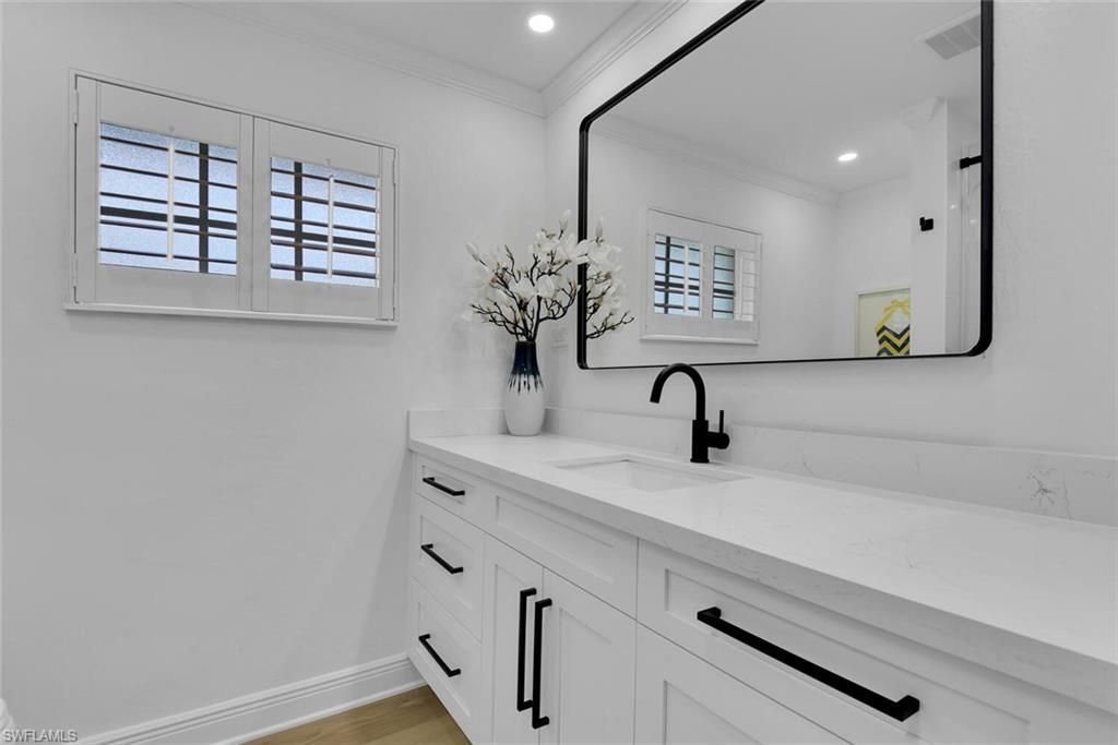 740 Park Shore Dr, Naples, FL 34103 Photo