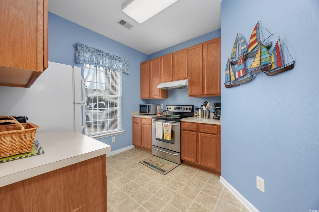 265 Connemara Dr. Photo 11