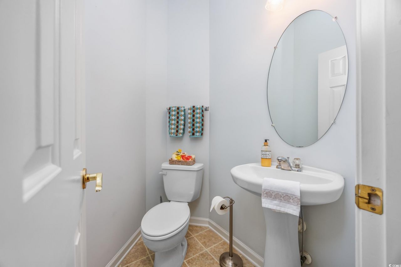 265 Connemara Dr. Photo 24