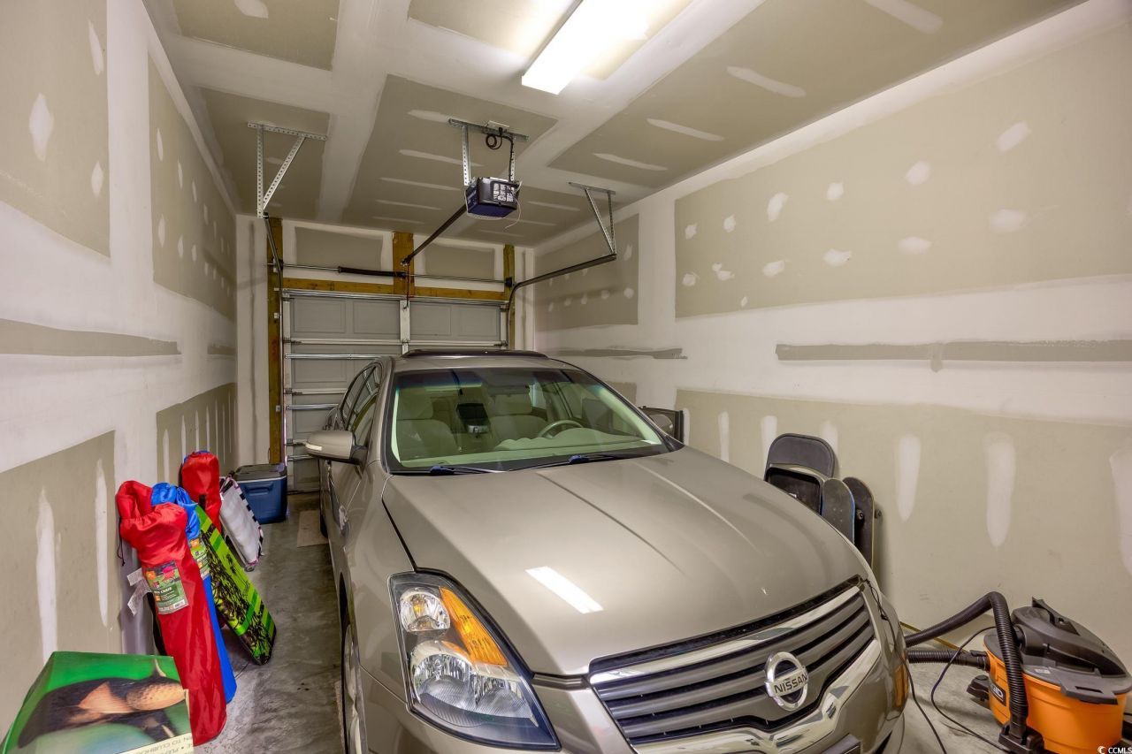 265 Connemara Dr. Photo 29