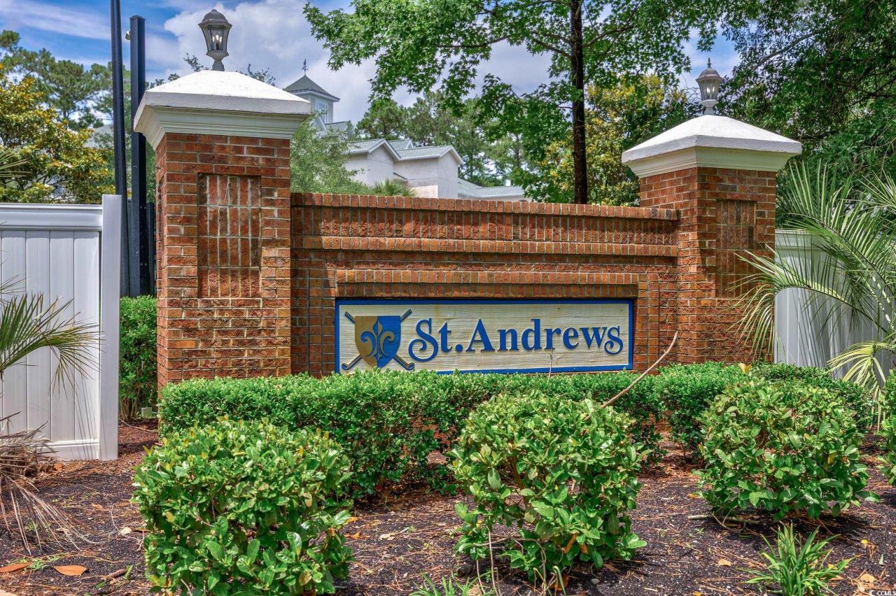 265 Connemara Dr. Photo 32