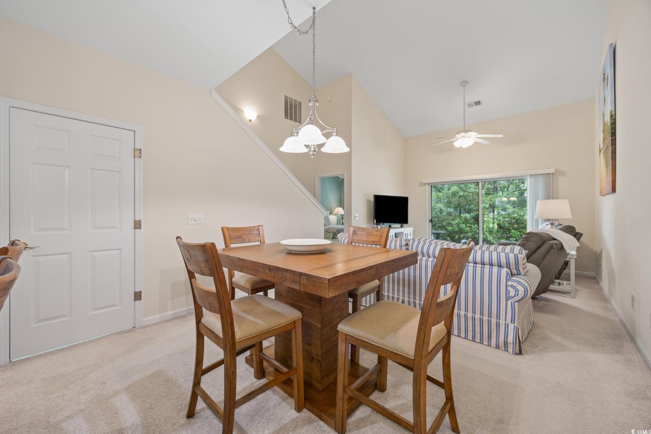 265 Connemara Dr. Photo 5