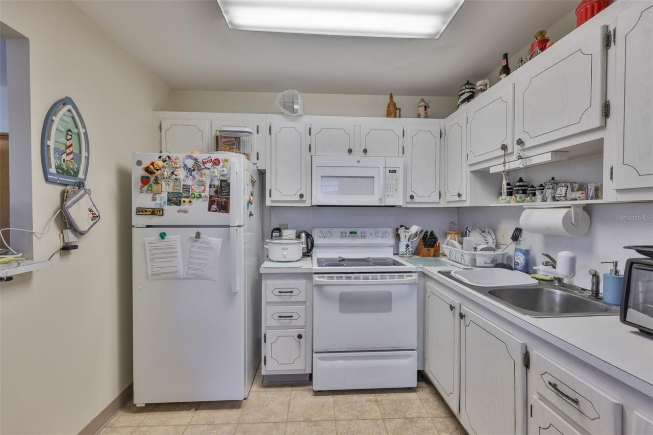 301 Kings Boulevard, Unit 130, Sun City Center, FL 33573 Photo