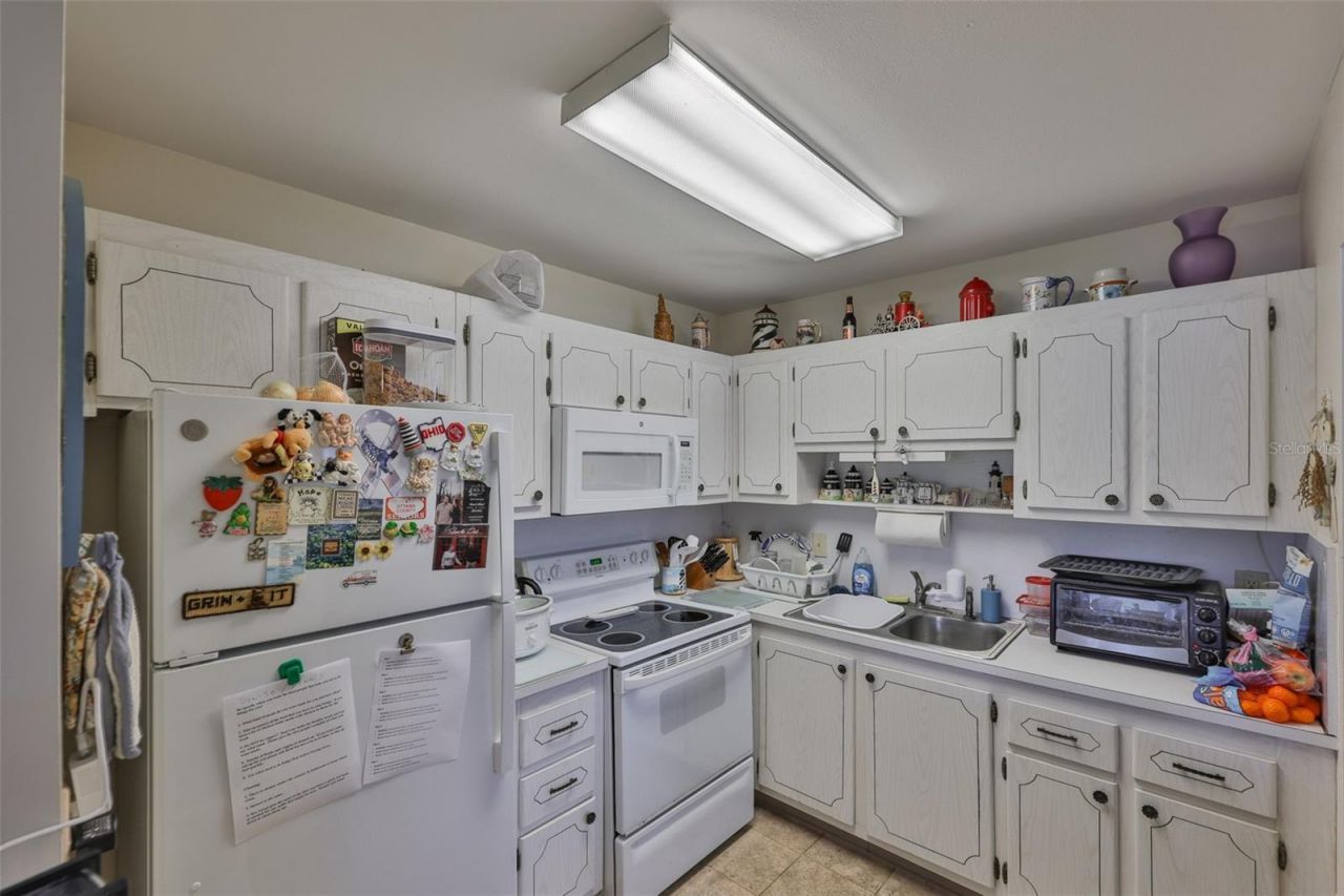 301 Kings Boulevard, Unit 130, Sun City Center, FL 33573 Photo