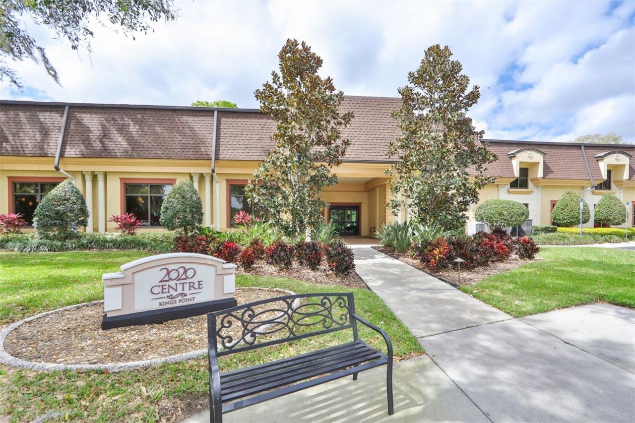 301 Kings Boulevard, Unit 130, Sun City Center, FL 33573 Photo