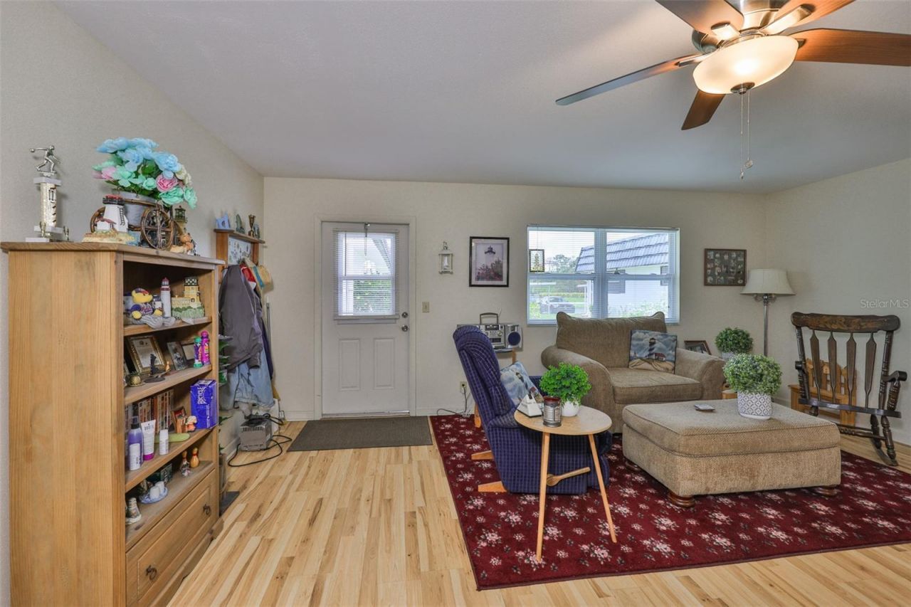 301 Kings Boulevard, Unit 130, Sun City Center, FL 33573 Photo