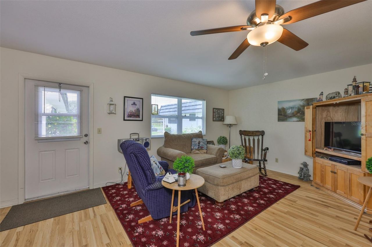 301 Kings Boulevard, Unit 130, Sun City Center, FL 33573 Photo