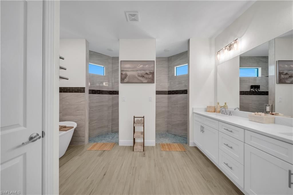 2518 SW 17th Ave, Cape Coral, FL 33914 Photo