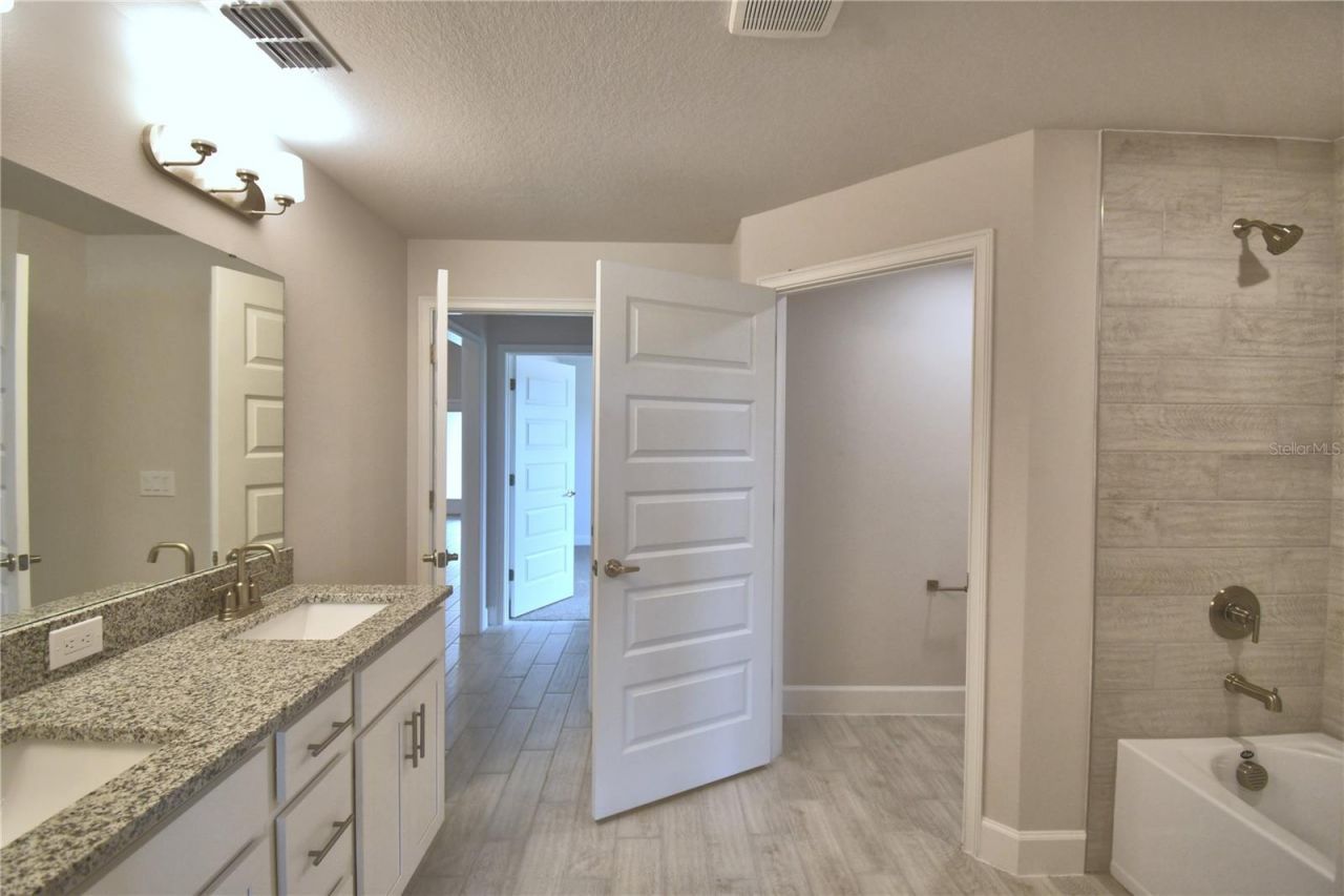 5409 Waterside Drive, Auburndale, FL 33823 Photo