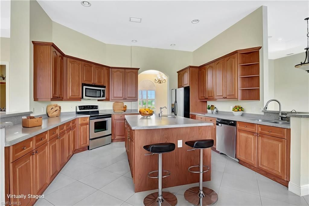 680 Mirror Lakes Ct, Lehigh Acres, FL 33974 Photo