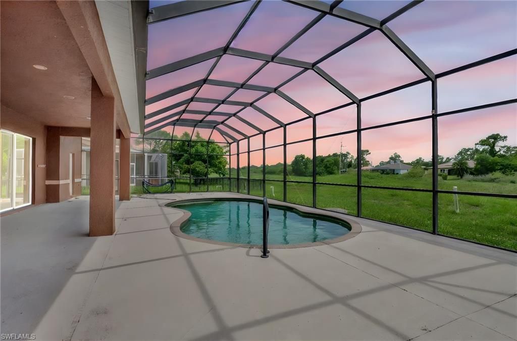 680 Mirror Lakes Ct, Lehigh Acres, FL 33974 Photo