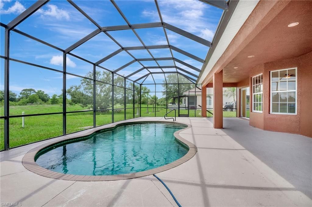 680 Mirror Lakes Ct, Lehigh Acres, FL 33974 Photo