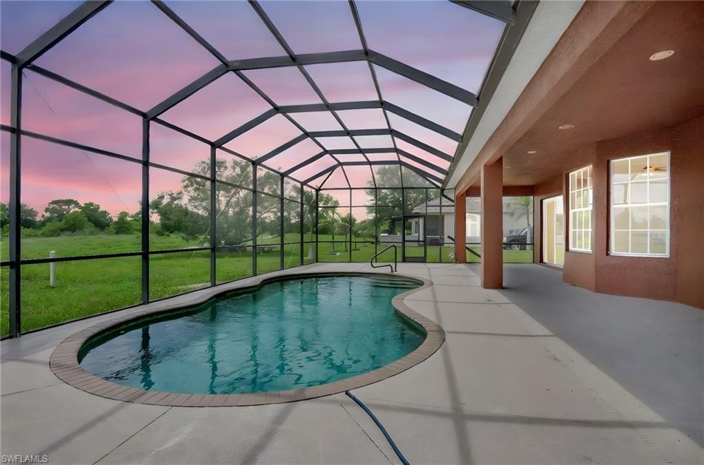 680 Mirror Lakes Ct, Lehigh Acres, FL 33974 Photo