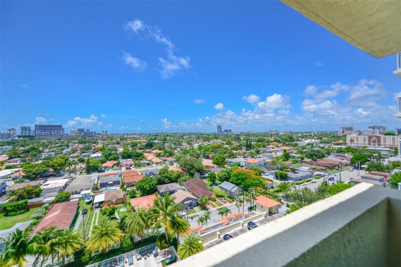 3000 Coral Way, Unit 1208, Miami, FL 33145 Photo