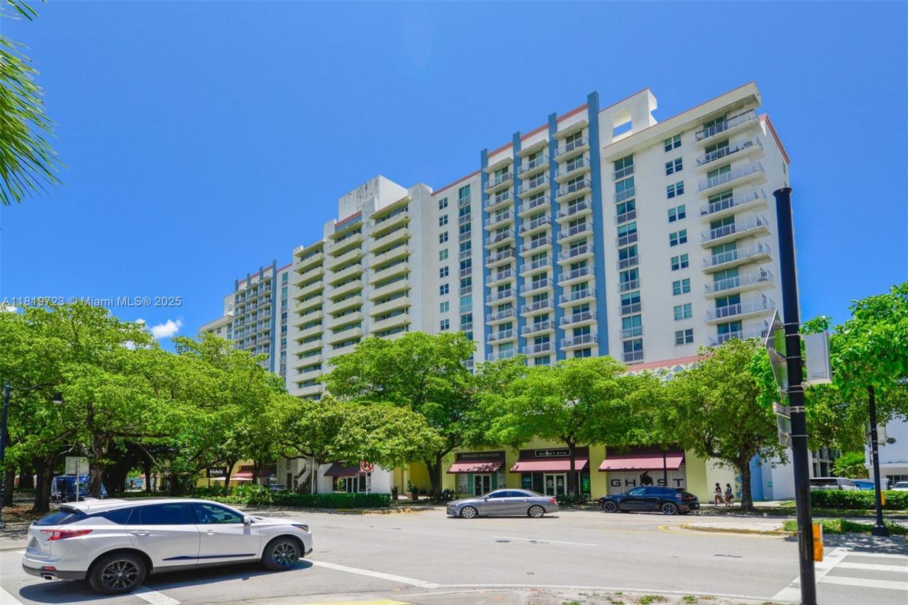 3000 Coral Way, Unit 1208, Miami, FL 33145 Photo