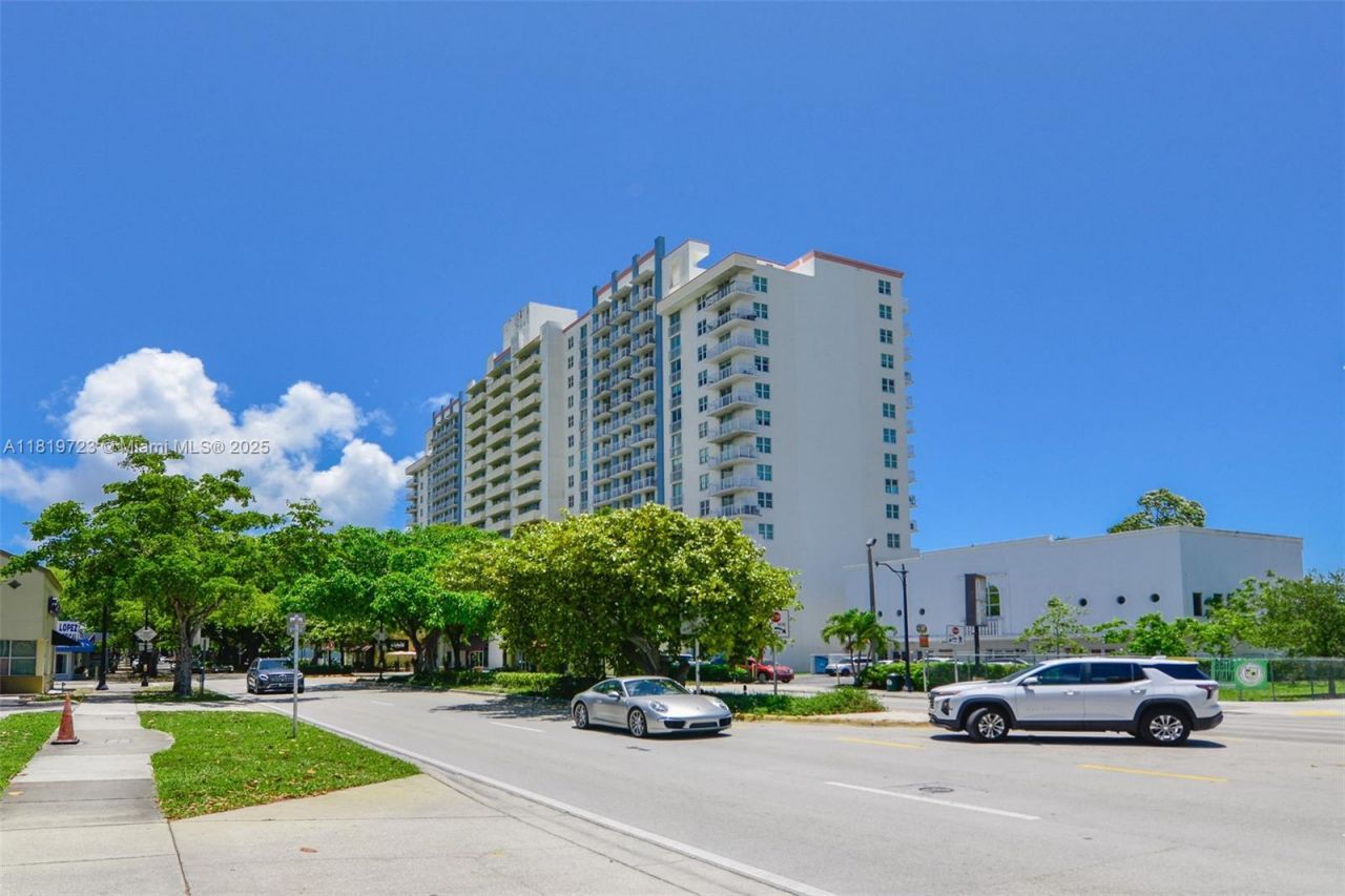 3000 Coral Way, Unit 1208, Miami, FL 33145 Photo