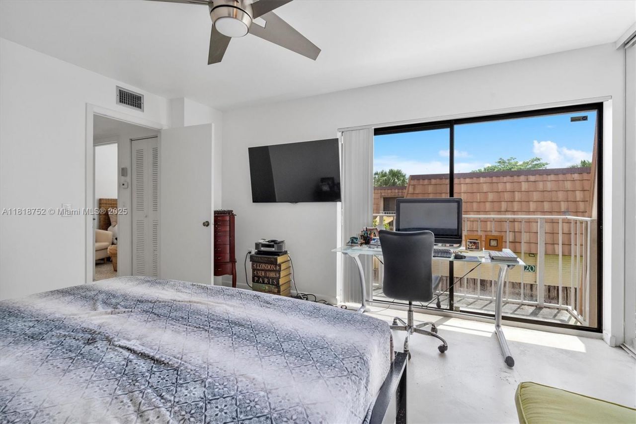 839 Blue Ridge Cir, Unit 839, West Palm Beach, FL 33409 Photo