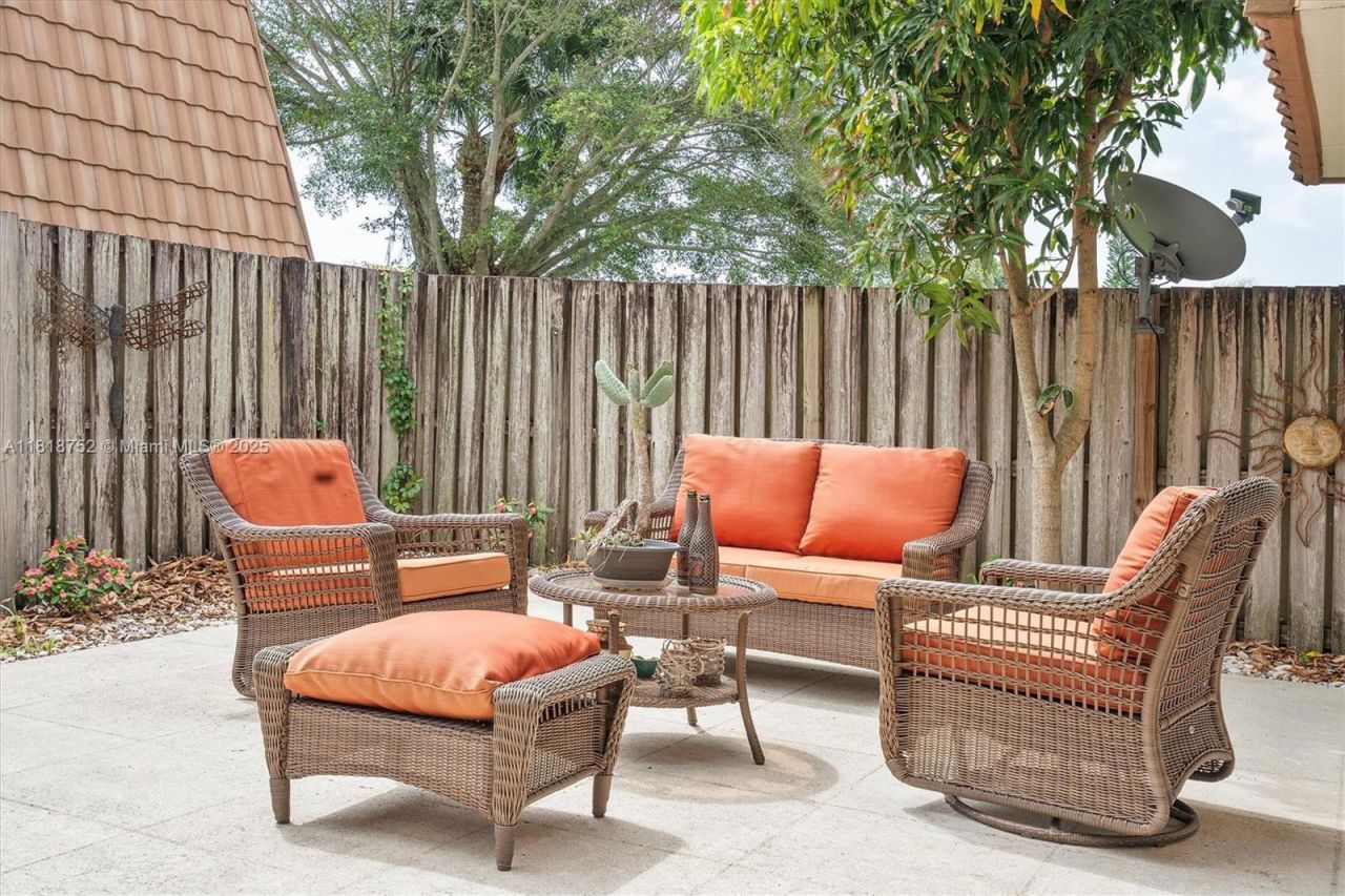 839 Blue Ridge Cir, Unit 839, West Palm Beach, FL 33409 Photo