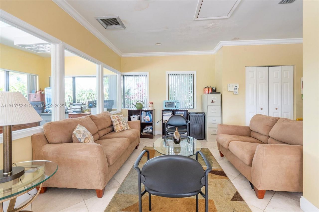 839 Blue Ridge Cir, Unit 839, West Palm Beach, FL 33409 Photo