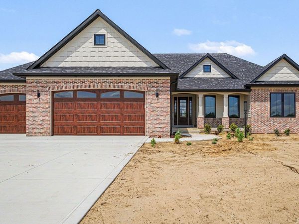 10193 Steinbeck Drive, Granger, IN 46530