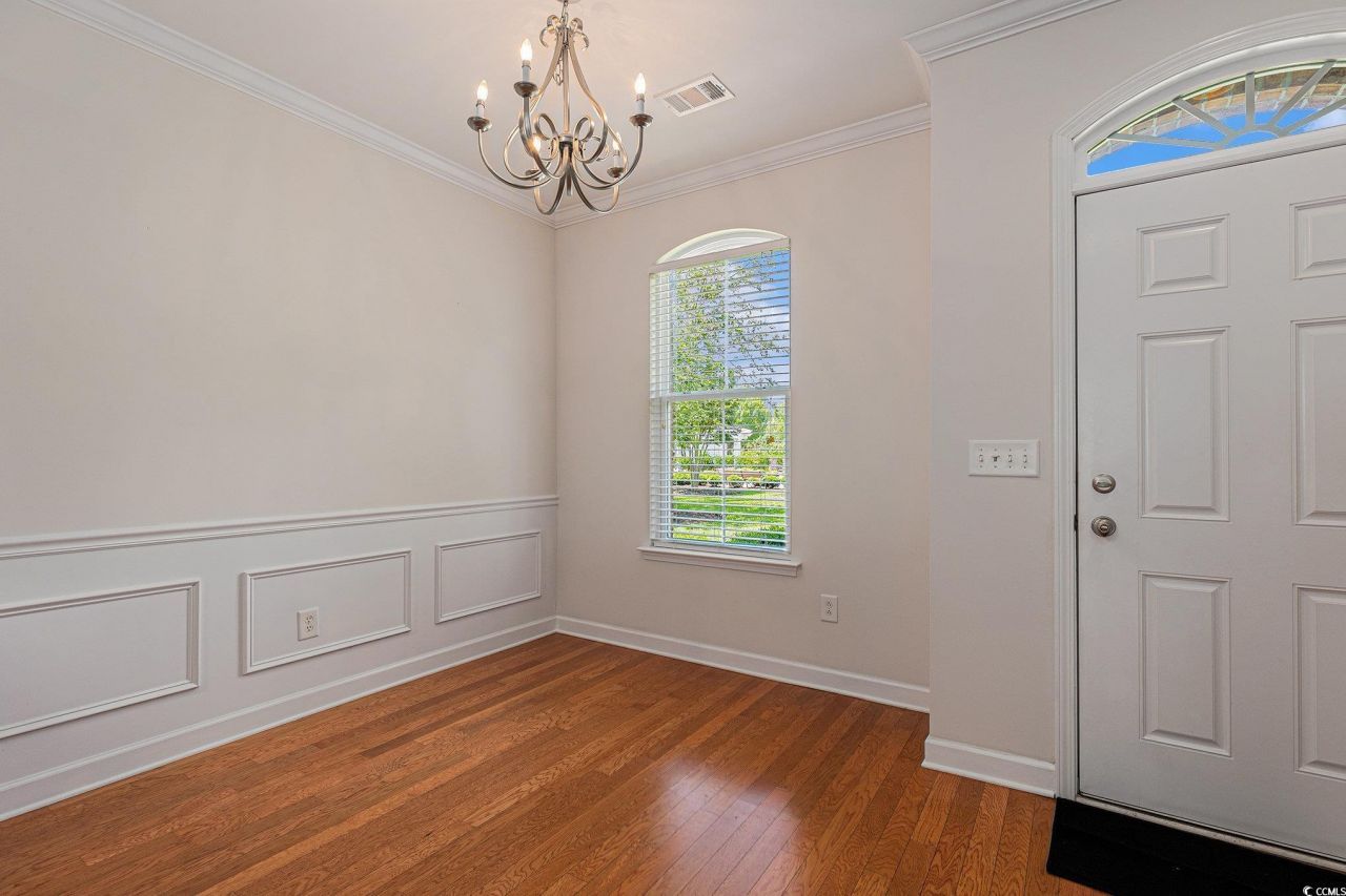 750 Howard Ave. Photo 11