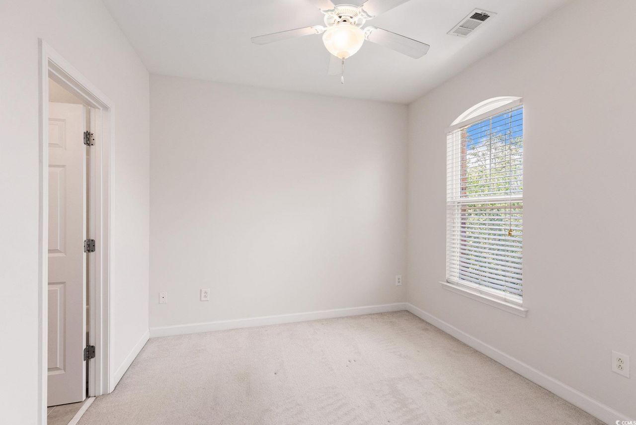 750 Howard Ave. Photo 22