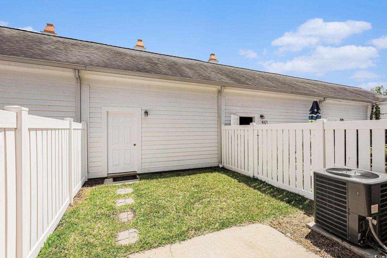 750 Howard Ave. Photo 29