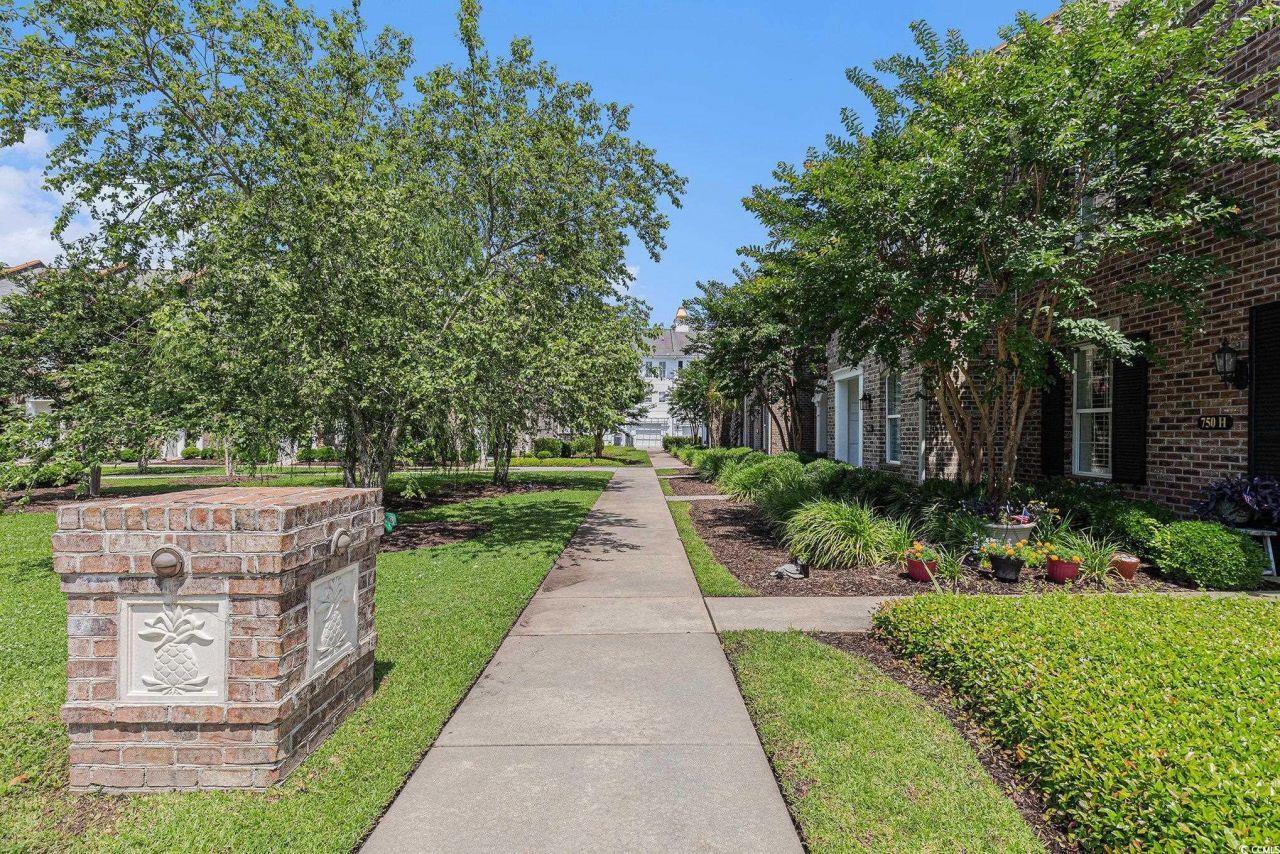 750 Howard Ave. Photo 5