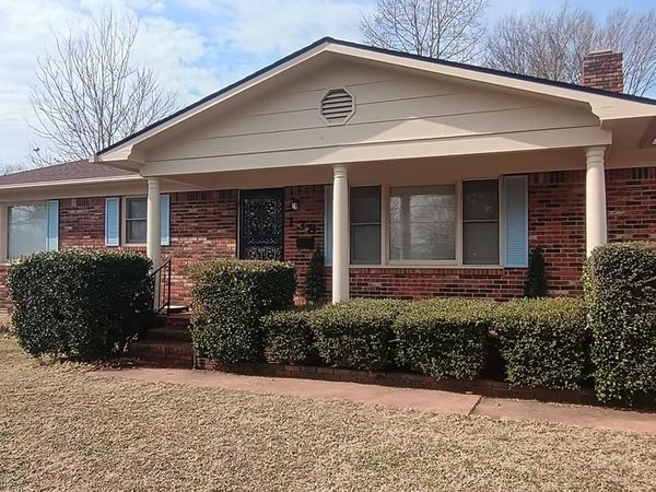 138 South Carroll Street, Bruceton, TN 38317