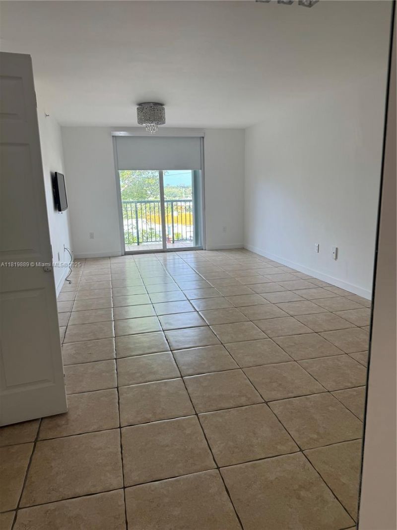 8888 Collins Ave, Unit 318, Surfside, FL 33154 Photo
