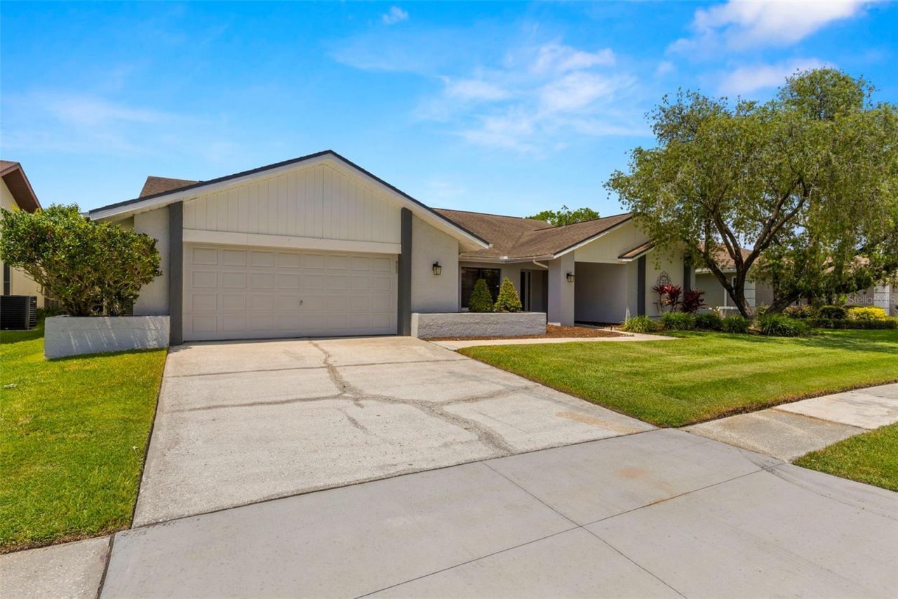 14164 Fennsbury Drive, Tampa, FL 33624 Main Photo