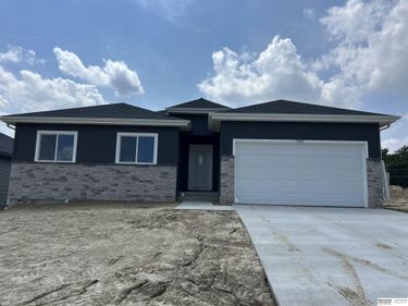 7616 S 33 Avenue, Omaha, NE 68147
