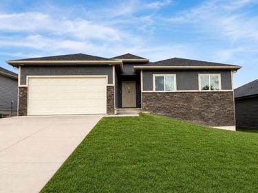 7703 S 34 Street, Omaha, NE 68147