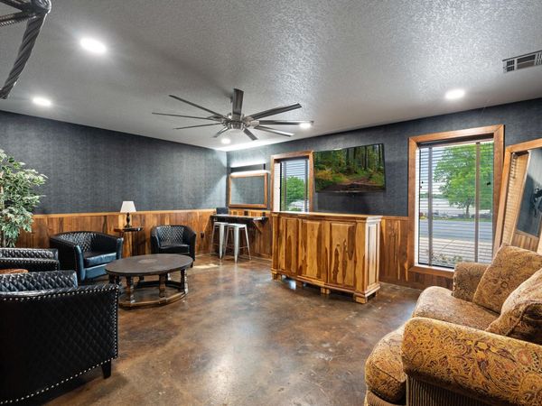 Grove, OK 74344