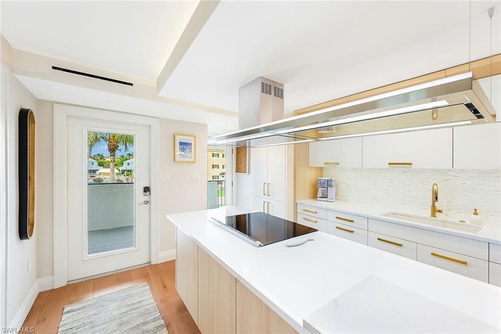 250 7th Ave S, Unit 207, Naples, FL 34102 Photo
