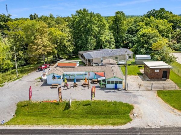 6826 Smithville Hwy, Silver Point, TN 38582